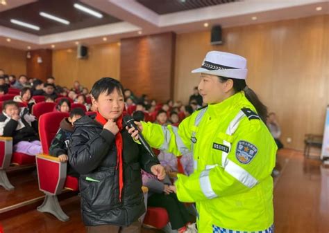 开学了~湖南交警扎实上好“安全第一课” 开学季澎湃号·政务澎湃新闻 The Paper