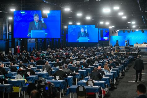 Die ordnungsbehörden schauen scharf auf die. Hitzige Debatte zur "Grundsatzrede" von AfD-Chef Meuthen ...