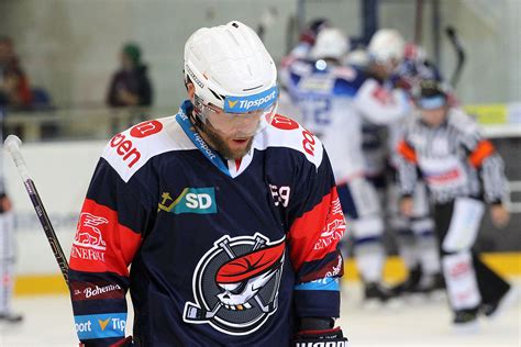 Extraliga ledního hokeje je nejvyšší soutěž v ledním hokeji, která je pořádána na území české republiky. Od hokejových Pirátů se odvrhlo i město. Chomutov už ...