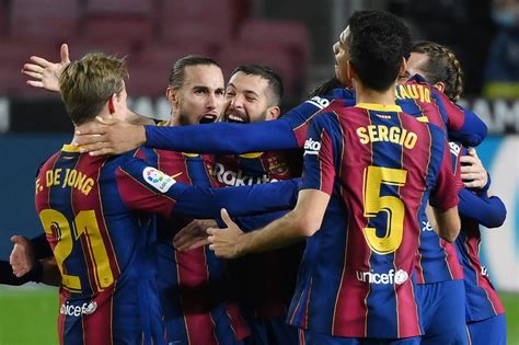 Our marathon section celebrates the return of one of the five great spaniards. Resultado del partido Barcelona vs Real Sociedad, La Liga ...