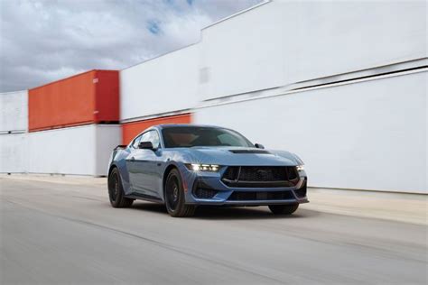 Ford Unveils Smarter More Powerful All New Mustang Zigwheels