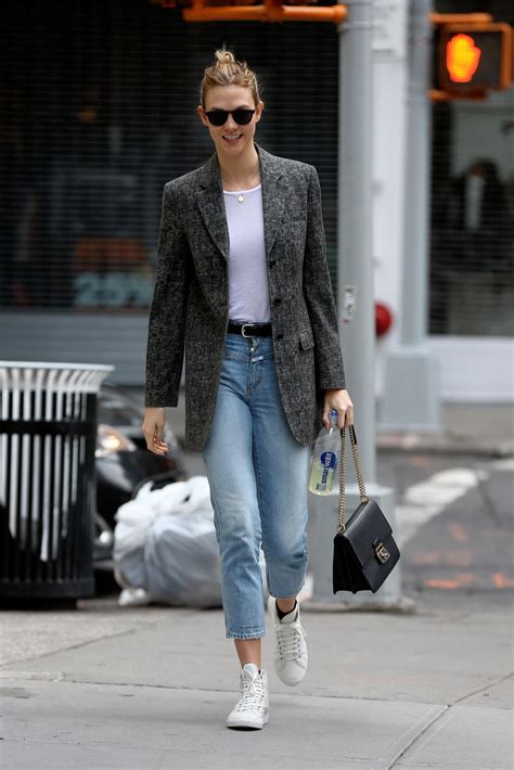 Karlie elizabeth kloss (born august 3, 1992) is an american fashion model. How Karlie Kloss Styles the Same Pair of Jeans Three ...