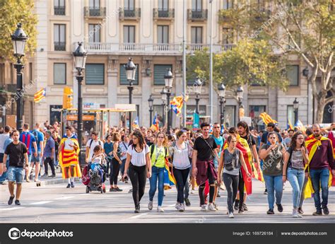 Barcelona Spain October Demonstrators Bearing Catalan Flags