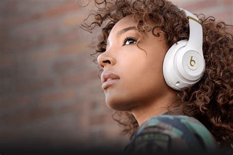 Your Favorite Sounds With Beats Studio³ Wireless Headphones Inmotion