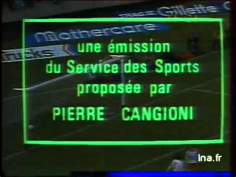 Téléfoot est une émission télévisée présentée par christian jeanpierre. Generique Telefoot 1980 - YouTube