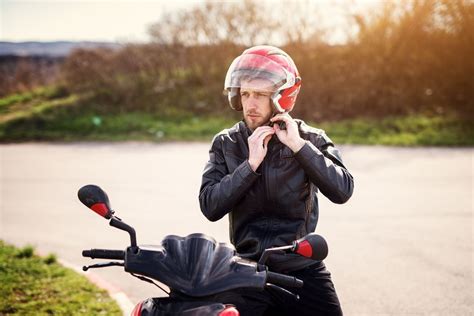 Advice From the Pros on How Often to Change Your Motorcycle Oil - PJ1