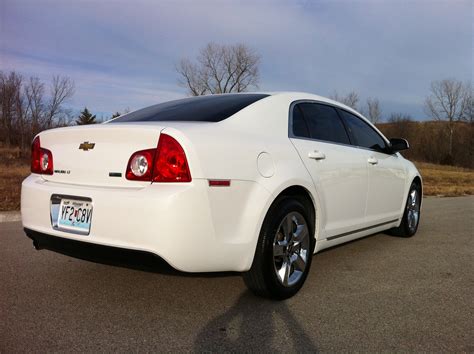 The lt 2lt got a package that included a sunroof, leather power heated seats, and more convenience and comfort features. 2010 Chevrolet Malibu - Pictures - CarGurus