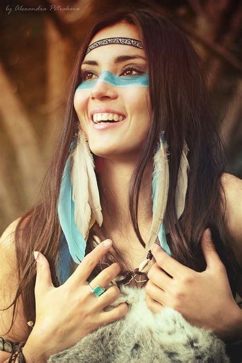 Pin By Edwige Risacher On Faces Native American Makeup Indian Girl Makeup Native American Women