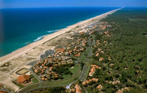 L'agence la landaise à biscarrosse l'agence lalandaise au sud du bassin d'arcachon et à moins d'une heure de bordeaux , magnifiquement située à la rencontre de deux grands lacs ourlés par les pins, largement ouverte sur l'océan par une vaste plage qui s'étire sur plus de 15 km au nord. Plages de Seignosse, Landes