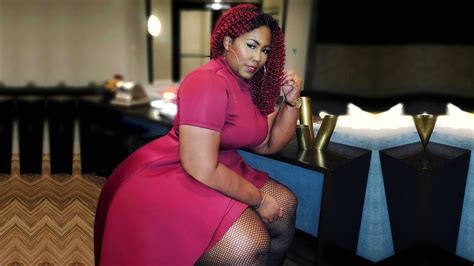 Chrisy Chris Curvy And Plus Size Model Biography Wiki Age Height Weight Career And