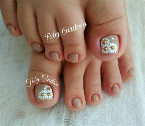 We ve got 100 graphics about juveniles uñas de los pies decoradas sencillas including pictures, photos, pictures, backgrounds, and more. Pin by Cristina on EsmalteriaClub | Toe nails, Feet nails ...