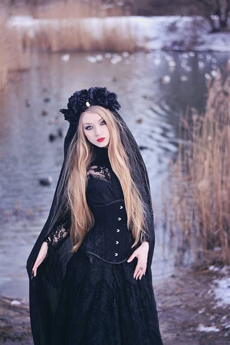 16 Best Vampire Anime Images On Pinterest Anime Girls