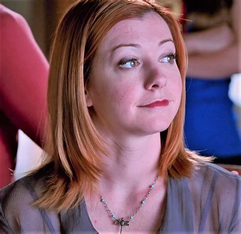 Pin By Giovanni On Buffy The Vampire Slayer Alyson Hannigan Bikini Alyson Hannigan Flippy Hair