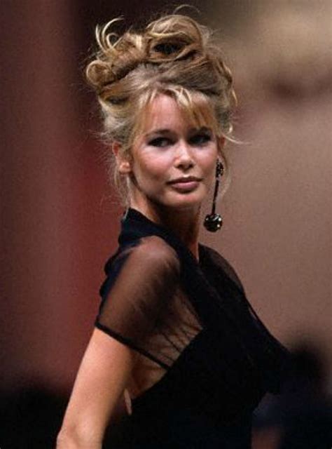 Claudia Schiffer 90s Models Fashion Models German Girls Gray Hair Highlights Fringe Bangs