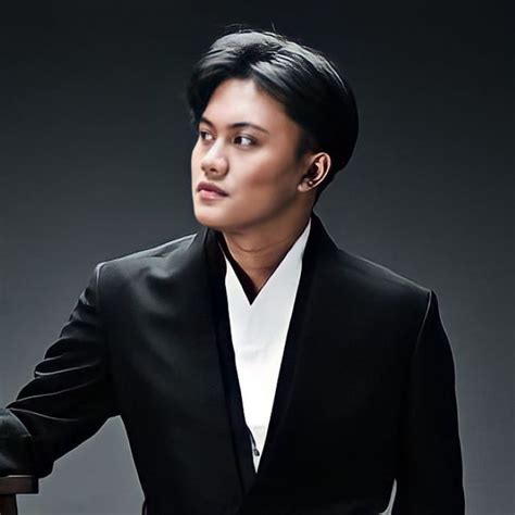Foto rizky febian terbaru instagram. Rilis Single Terbaru, Ini Lirik Lagu 'Seperti Kisah' Rizky ...