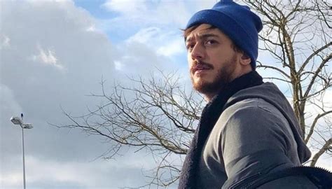 أعلن المغني سعد لمجرد على صفحته الرسمية بـ «إنستغرام»، عودته إلى الساحة الفنية، بأعمال قال إنها «صيفية». سعد لمجرد يعلن طرح أغنية جديدة بعد إطلاق سراحه المؤقت