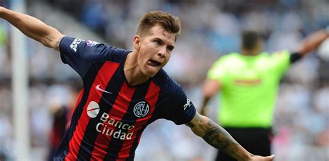 More news for reniero » "NO NOS BAJAMOS POR RENIERO" | Racing Club