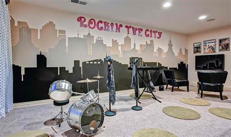 See more ideas about music themed rooms, music themed, decor. 15 Design Ideas for Home Music Rooms and Studios | Home ...