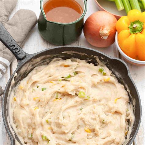 It is used to thicken roux is a sauce thickener made from equal amounts of flour and butter (you can also use meat. Traditional Roux Recipe (Light or Blonde)