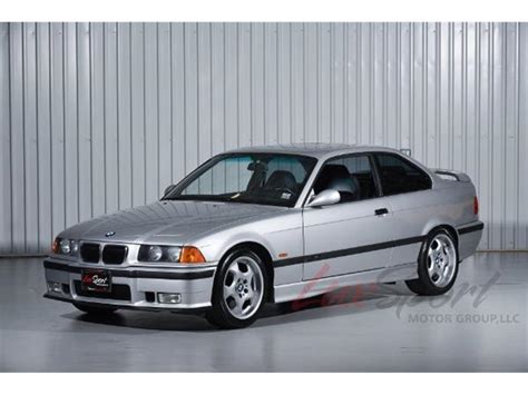 Bmw shows its commitment to that sentiment by continuing to provide a manual transmission, at least on the regular model. 1999 BMW M3 for Sale | ClassicCars.com | CC-1016052