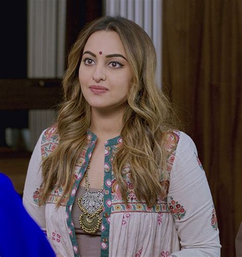 Heres How Sonakshi Sinha Designed Her Gujarati Look In Welcome To New York Bollywood News