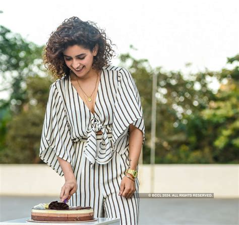 Sanya Malhotra Celebrates Her Birthday With Media Photogallery Etimes