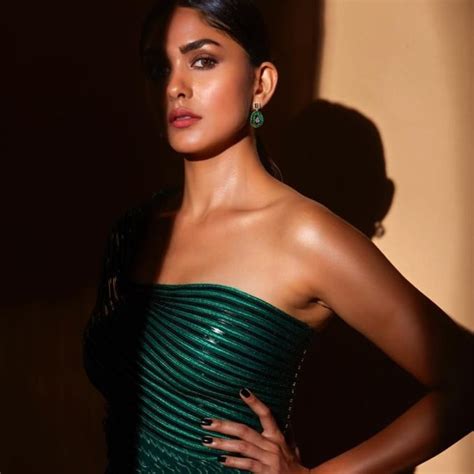 Mrunal Thakur Looks Stunning In These Latest Photos The Indian Wire