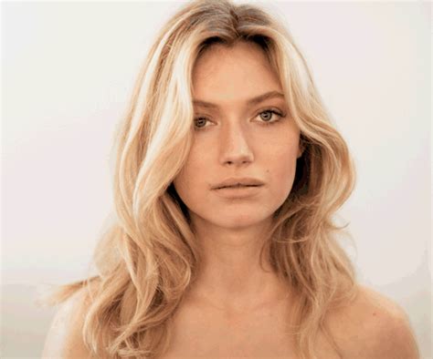 Imogen Poots and Camille Rowe Pourchresse New Faces of Chloé Fragrance Makeup and Beauty blog