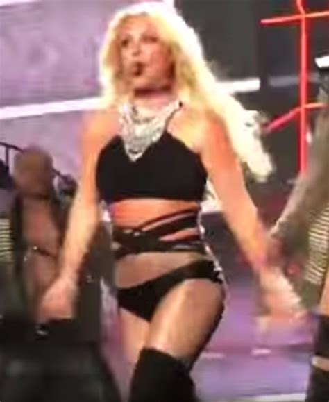 Britney Spears Hit By Wardrobe Malfunction At Piece Of Me Las Vegas