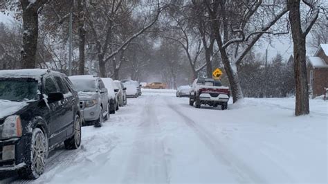 edmonton police reports 261 collisions over the weekend after heavy snowfall cbc news