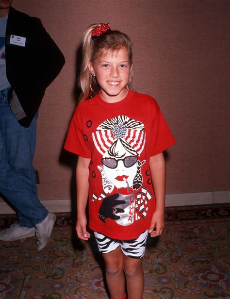 Jodie Sweetin Critiques 11 Throwback Photos From Her Full House Days