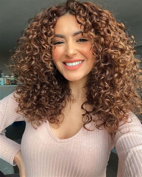 natural curly hair cuts dyed curly hair colored curly hair haircuts for curly hair curly