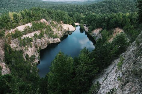 Blue Hole An Old Quarry In The Backwoods Of Arkansas Oc 4272x2848