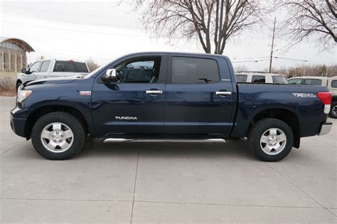 2011 Toyota Tundra Crewmax 57l V8 6 Spd At Ltd 4wd Crew Cab Pickup