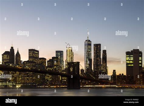 Brooklyn Bridge Skyline Hi Res Stock Photography And Images Alamy