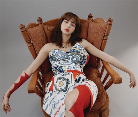 20 Times Blackpinks Lisa Wore The Most Beautiful Dresses Koreaboo