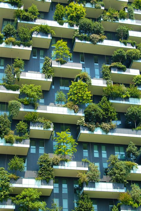 The Vertical Forest Innovative Architecture In Milan Itinari