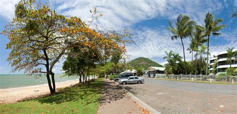Trinity Beach Picture Tour Cairns Australia