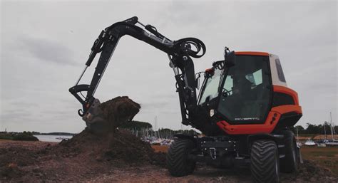 Amazingly Versatile Machine Can Perform As Excavator Loader Tractor
