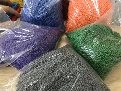 Rice Shape Odorless Colored Rubber Granules Flooring