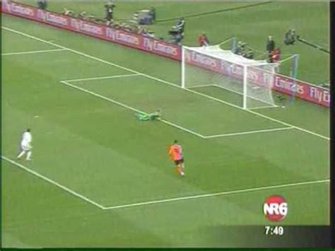 La selecció espanyola se la juga a l'eurocopa contra eslovàquia a l'estadi de la cartuja de sevilla. Holanda 2 vs Eslovaquia 1 Mundial 2010 Sudafrica - YouTube