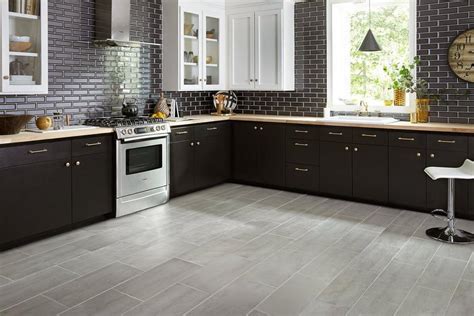 Ceramic Tile Ideas For Your Kitchen Floor