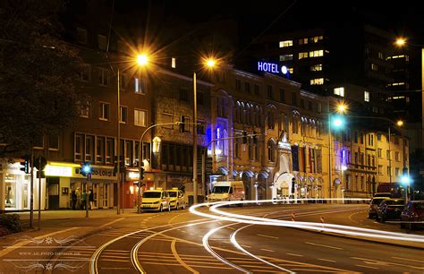 Verleihe deinem zuhause das gewisse etwas mit deinen traumfliesen und exklusiver deko. Mülheim an der Ruhr bei Nacht Foto & Bild | architektur ...