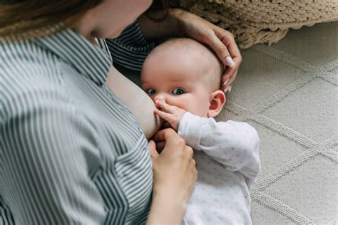 “why Are My Nipples Sore While Breastfeeding” Experts Explain