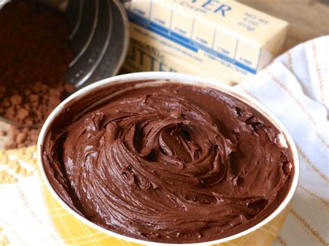 Homemade Old Fashioned Chocolate Frosting Divas Can Cook