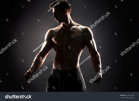 Sexy Shirtless Bodybuilder Posing Foto Stok 424601383 Shutterstock
