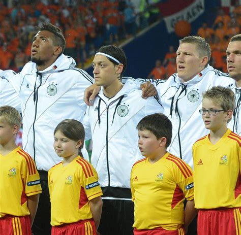 Der zweitklassige gegner konnte allerdings keine. Fussball-EM 2012 - Alle News zur Europameisterschaft aus ...