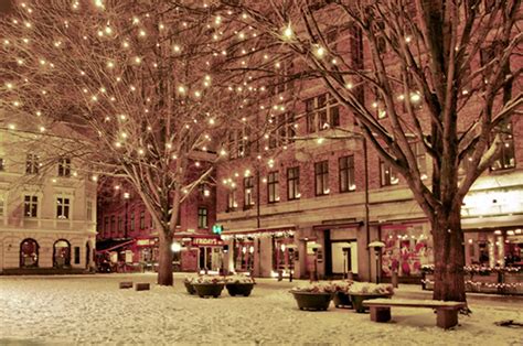 Beautiful Christmas Tree Decoration Light Snow Wallpapers Hd