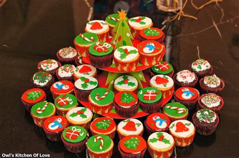 Walmart.com has been visited by 1m+ users in the past month ஜ۩۞۩ஜ Vanessa の 温馨厨房 ஜ۩۞۩ஜ : Christmas Fondant Cupcakes