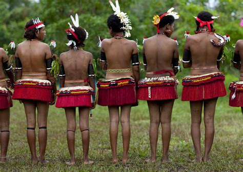 Trobriand Island Girls Papua New Guinea Girls Dance Topl Flickr